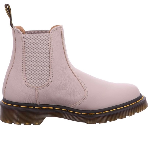 Dr. Martens Chelsea 2976 Virginia Boot - Picture 5 of 15